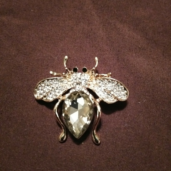 💐🐝NWT (*LAST ONE)Gorgeous Gemstine Bee Pin - Picture 3 of 4